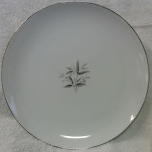 Wentworth Mount Royal 8540 Fine China Dinner Plate